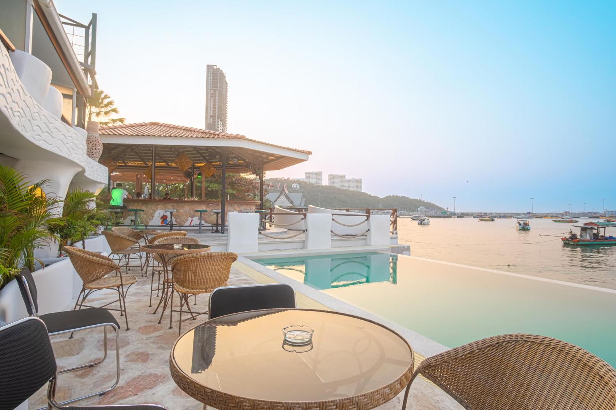 Windy Inn Hotel Pattaya Exteriör bild